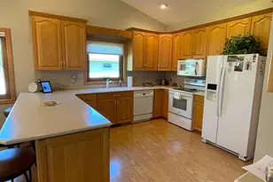 1205 26th St SW, Austin, MN 55912 - Photo 11