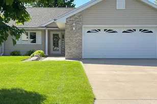 1205 26th St SW, Austin, MN 55912 - Photo 3