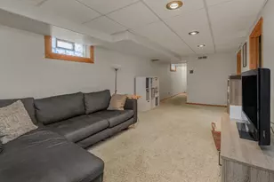 222 Fisk St, Saint Paul, MN 55104 - Photo 29