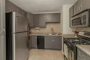 222 Fisk St, Saint Paul, MN 55104 - Photo 17