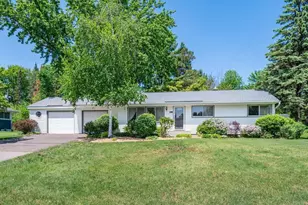 199 Colleen Ave, Shoreview, MN 55126 - Photo 1