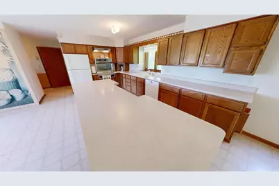 3172 15th Avenue NW, Willmar, MN 56201 - Photo 5