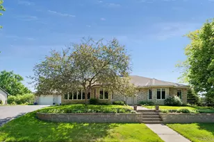 700 Spruce Dr, Hudson, WI 54016 - Photo 1