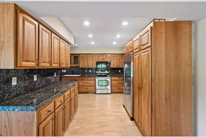 700 Spruce Drive, Hudson, WI 54016 - Photo 9