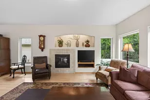 381 Del Rio Dr, Chanhassen, MN 55317 - Photo 21