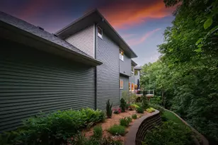 381 Del Rio Dr, Chanhassen, MN 55317 - Photo 87