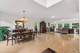 381 Del Rio Dr, Chanhassen, MN 55317 - Photo 15
