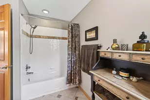 381 Del Rio Dr, Chanhassen, MN 55317 - Photo 53