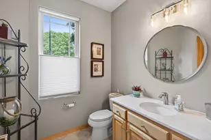 381 Del Rio Dr, Chanhassen, MN 55317 - Photo 35