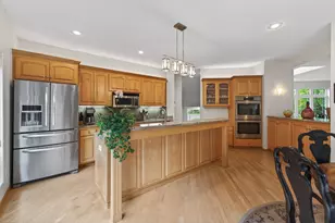381 Del Rio Dr, Chanhassen, MN 55317 - Photo 25