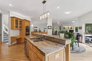 381 Del Rio Dr, Chanhassen, MN 55317 - Photo 31