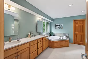 381 Del Rio Dr, Chanhassen, MN 55317 - Photo 43