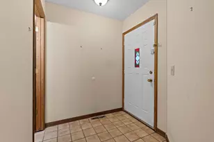 5304 Highpointe Terrace, Bloomington, MN 55437 - Photo 5
