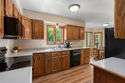 2733 Neal Avenue N, Stillwater, MN 55082 - Photo 7