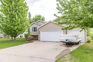 907 11th Ave SE, Barnesville, MN 56514 - Photo 3