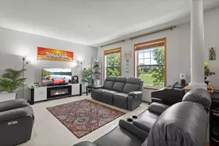 8334 Labont Way, Eden Prairie, MN 55344 - Photo 3