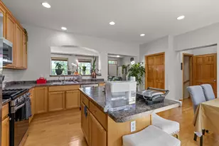 8334 Labont Way, Eden Prairie, MN 55344 - Photo 9