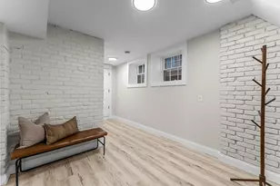 2320 Humboldt Ave S, Minneapolis, MN 55405 - Photo 97