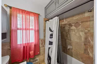 6607 46th Place N, Crystal, MN 55428 - Photo 11