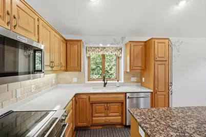 1887 Magnolia Lane N, Plymouth, MN 55441 - Photo 11