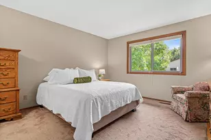 825 Martha Lake Ct, Shoreview, MN 55126 - Photo 11