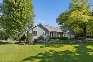 1807 Timberline Trail, Minnetonka, MN 55305 - Photo 3