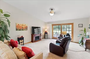 2084 Vierling Dr E, Shakopee, MN 55379 - Photo 21