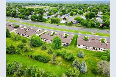 2084 Vierling Drive E, Shakopee, MN 55379 - Photo 9