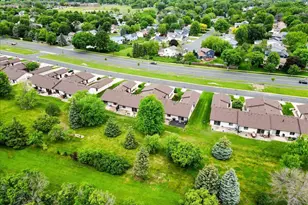 2084 Vierling Dr E, Shakopee, MN 55379 - Photo 9