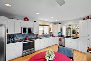 2084 Vierling Dr E, Shakopee, MN 55379 - Photo 15