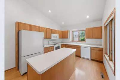 815 Wescott Square, Eagan, MN 55123 - Photo 7