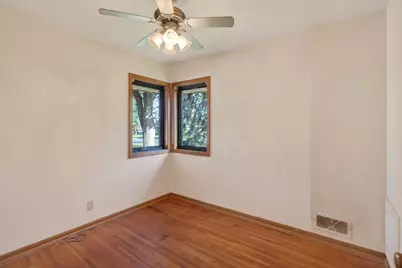 1502 Sherren Avenue E, Maplewood, MN 55109 - Photo 15