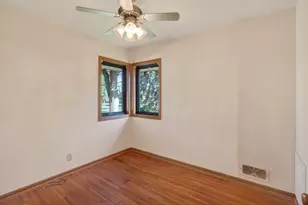 1502 Sherren Ave E, Maplewood, MN 55109 - Photo 15