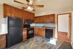 1502 Sherren Ave E, Maplewood, MN 55109 - Photo 5