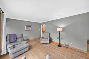 1455 Schletti St, Saint Paul, MN 55117 - Photo 5