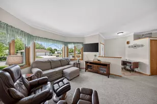 801 Grandview Ct SE, Stewartville, MN 55976 - Photo 9