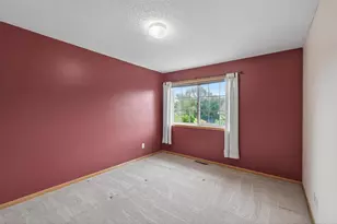8639 Quarry Ridge Ln, Woodbury, MN 55125 - Photo 11