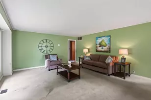 2071 Lindy Ave, Roseville, MN 55113 - Photo 3