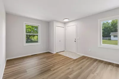 310 18th Avenue SE, Cambridge, MN 55008 - Photo 5