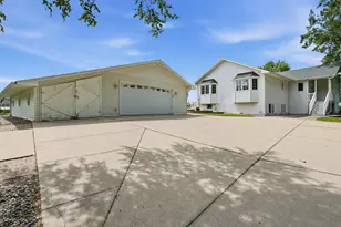 11646 Indian Beach Rd, Spicer, MN 56288 - Photo 7