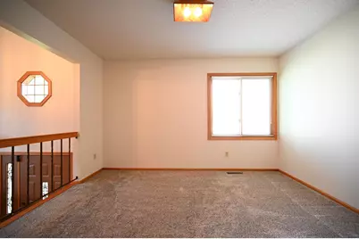 800 Buckingwood Court, Chanhassen, MN 55317 - Photo 9