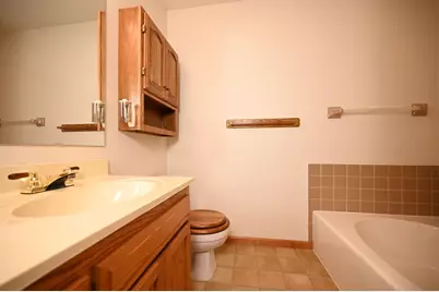 800 Buckingwood Court, Chanhassen, MN 55317 - Photo 11
