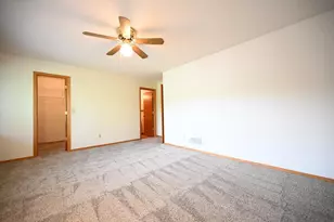 800 Buckingwood Ct, Chanhassen, MN 55317 - Photo 13