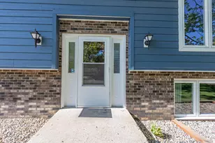 102 Ross Garden NW, Alexandria, MN 56308 - Photo 5