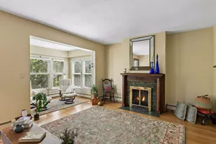 593 Laurel Ave, Saint Paul, MN 55102 - Photo 3