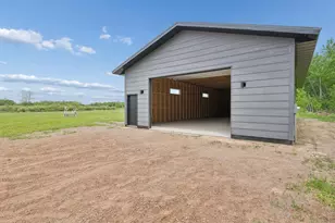 12271 Auburn Rd, Grasston, MN 55030 - Photo 11
