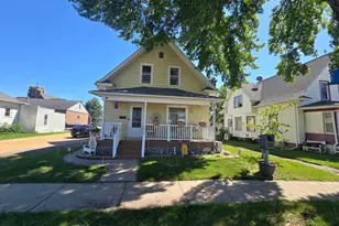215 W 4th St, Fairmont, MN 56031 - Photo 1
