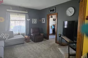 215 W 4th St, Fairmont, MN 56031 - Photo 11