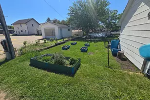 215 W 4th St, Fairmont, MN 56031 - Photo 33
