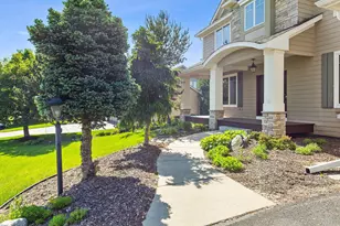 1634 Isabella Pkwy, Chaska, MN 55318 - Photo 3